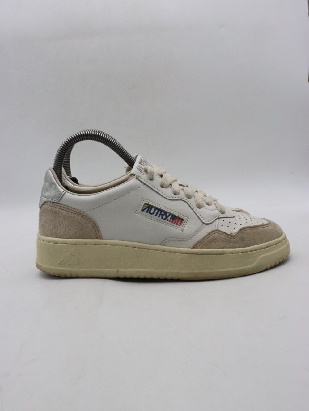 Autry Medalist Women's Size EU 37 Low Sneaker Leather Suede White Casual Shoes